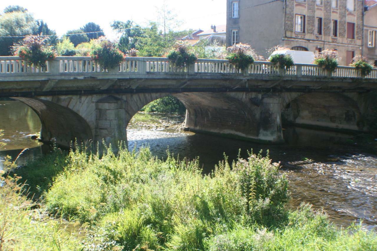 Les Ponts De L'Ornain Lägenhet Bar-le-Duc Exteriör bild